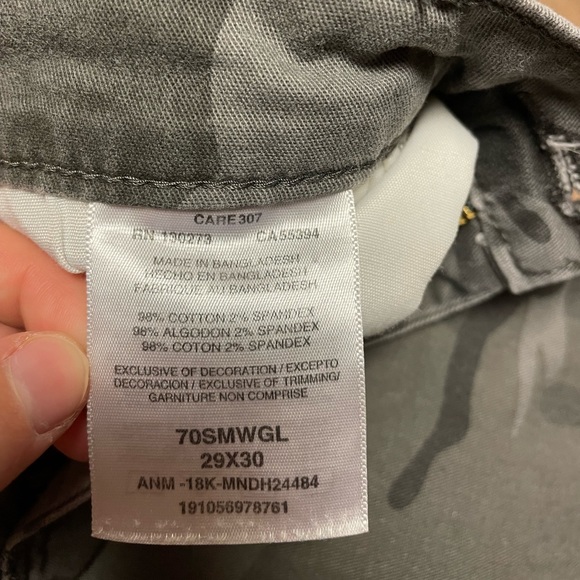 Wrangler Gray Camo Cargo Pants - Picture 4 of 4